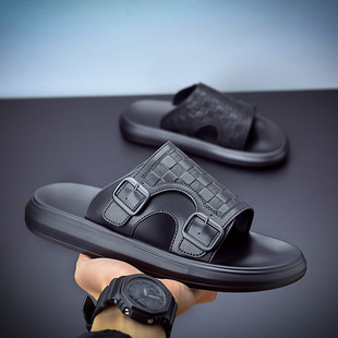 Slippers Men's New Summer Outfit Thick-soled Sandals and Slippers Casual Non-slip Beach Shoes Soft-soled Breathable Lightweight Slippers