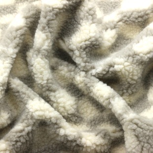 Yarn-dyed jacquard lamb fleece polyester fur-like granules teddy fleece checkerboard jacquard lamb fleece fabric
