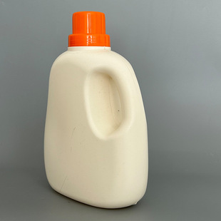 Wholesale 2000ml Laundry Liquid Bottle Large Diameter Blow Molding Daily Packaging Bottle Clothes Softener Laundry Liquid Bottle