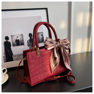Wedding Bag High-end Sense Bag Women's Bag 2024 New Autumn and Winter Bridesmaid Bag Handbag Women's Red Wedding Bride Bag