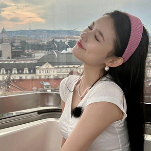 The story of the original rose Liu Yifei Huang Yimei with a hairband retro simple headband wash face pressure hair accessories headdress