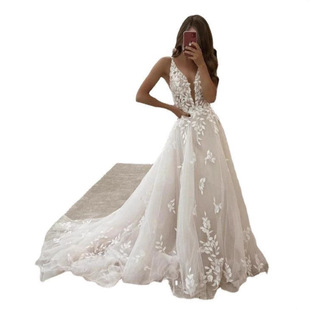 2024 deep V sexy flattering wedding dress summer new European and American style fashionable western style simple socialite elegant