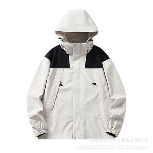 Source manufacturers outdoor fashion brand assault clothing women men spring and autumn thin breathable couple coat travel fishing mountaineering suit