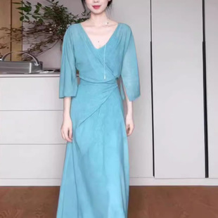 French Elegant Relaxed Lazy Blue Pleated dress Waisted Slimming V-Neck dress Women's Summer High-end