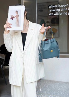 Women's first layer cowhide bag single shoulder sling ladies bag fashion bag large capacity soft leather bucket bag