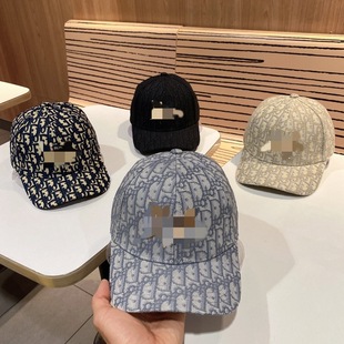 Europe and the United States stand the correct version of the fashion old flower printing D letter embroidery classic duck tongue hat trend baseball cap