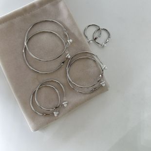 European and American Simple Large Circle Ear Ring Without Ear Holes Wearable Fashion Design Sense Autumn and Winter Metallic Gloss Earrings All-match Women