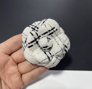 Диаметр 6,8 см Высококачественный маленький Ароматный цветок крупный цветок в форме нибу цветок Камелия Украшения Корсаж с брошью