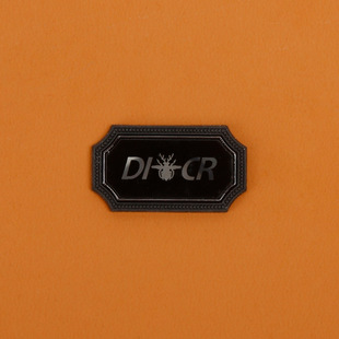 Thick plate silicone hot label leather sticker silicone leather brand tpu soft label stainless steel hardware label clothing accessories European and American style