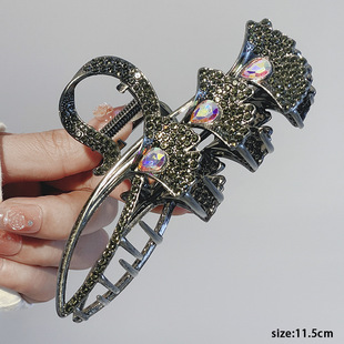 Internet celebrity metal clip large shark clip headdress light luxury Pearl hairpin back head temperament hairpin hair accessories wholesale