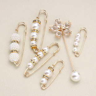 Pearl Waist Pin Jeans Waist Change Small Waist Artifact Clothes Collar Anti-running Light Fixed Brooch