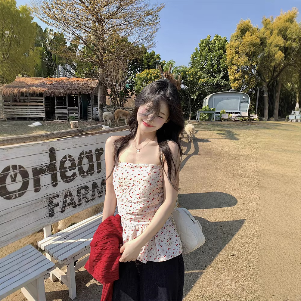 Vacation-Style Girly Cherry Floral Tube Top for Women, Summer Pure Desire Style, Sweet and Spicy, Waist-Cinching, Slimming Outerwear Tank Top
