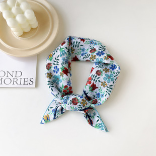 Cotton and linen small square scarf women's spring and autumn summer Korean version of the photo fashion Joker scarf scarf decorative scarf wholesale