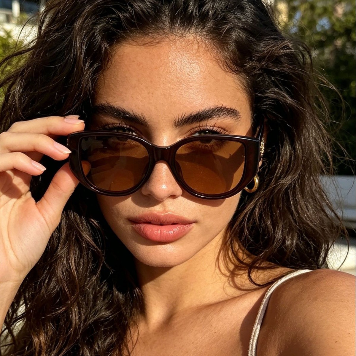 New Retro Fashion Cat-Eye Frame Sunglasses with Rivet Design, Classic and Versatile for Travel and Street Photography, Uv Protection Sunglasses