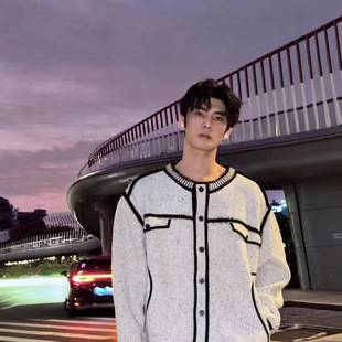 Autumn and Winter French Style Chanel Style Knitted Cardigan Jacket Men's Retro Contrast Color Lazy High-end Niche Crewneck Top