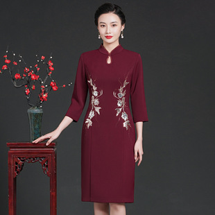 2022 Новый благородный достойный большой размер cheongsam улучшенное вышитое платье для свадебного банкета