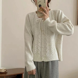 2024 Spring and Autumn New French Retro Twist Point Yarn Sweater Cardigan Sweet Age-reducing Lace-up Knitted Top