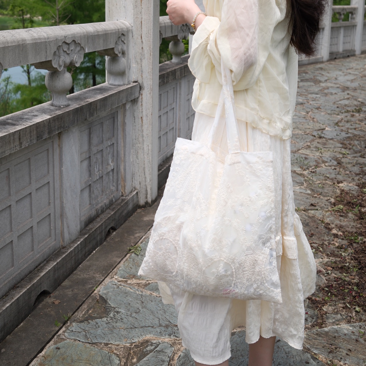 Minimalist handmade French retro-style neo-Chinese lace embroidered cloth bag, organza tote bag, shopping bag.