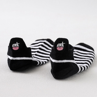 Summer socks women's black and white cow spot boat socks Japanese cartoon heel embroidery cotton casual shallow mouth low-end women's socks