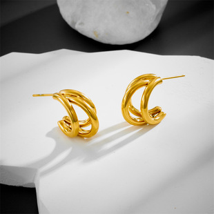 Wen Jian European and American cold wind titanium steel exaggerated temperament solid three-ring circle serial arc earrings earrings female