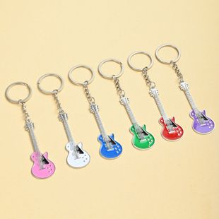 Cross-border new guitar keychain creative musical instrument pendant stainless steel diy student schoolbag backpack ornaments wholesale