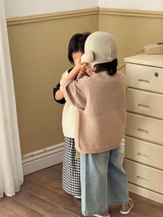 Pointed egg Korean style children's clothing 2024 spring new boys and girls Children's vest summer wool cardigan sleeveless vest