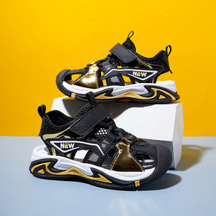 Boys' closed toe sandals 2024 Summer new children's shoes cross-border hollow soft bottom shoes medium and big children anti-kick beach shoes