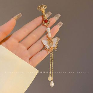 New Chinese Style Cheongsam Flap Women's 2024 New High Color Value Long Tassel Brooch Pendant Antique Accessories