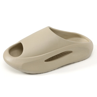 Slippers Men's Thick Sole 2025 New Summer Outer Wear Non-slip Soft Sole Feeling Trendy Wear-resistant Couple Sandals