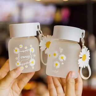Cyber Celebrous Daisy Water Cup Высокая Цветовая ценность Матовая ручная чашка Портативная чашка для воды Мини-чашка Подарочная чашка