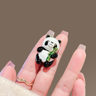 Chinese Style Panda Brooch Advanced Sense Niche Cute Men's and Women's Pins High-end Corsage Creative Accessories