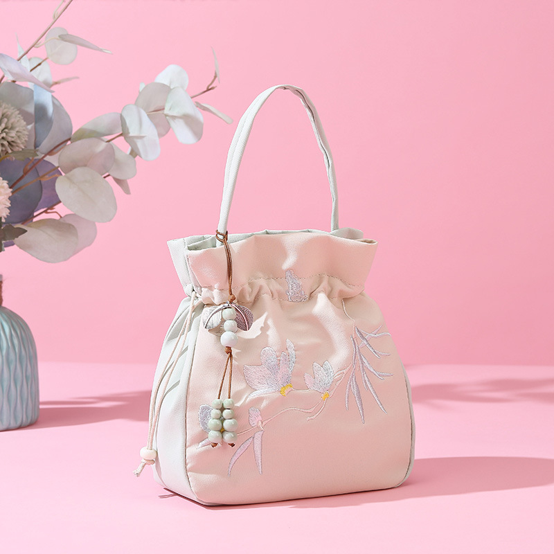 New Chinese style handbag for women, 2026 summer style, high-quality embroidered niche national style handbag, shoulder bag, crossbody bag.