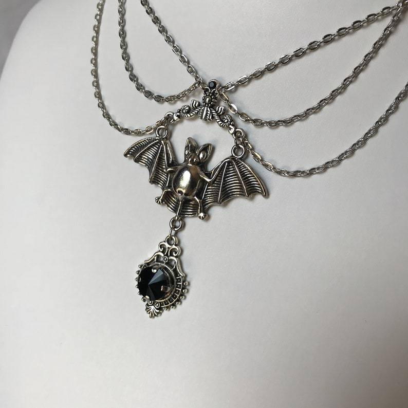 Ink Black Agate Crystal Vampire Queen Bat Gothic Victorian Antique Silver Necklace Collar