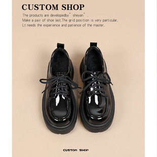 33-40 British style thick-soled small leather shoes for women 2024 new winter patent leather fleece-lined college style muffin loafers