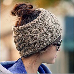 2020 New Korean Fashion Headgear with Trendy Men's and Women's Autumn and Winter Warm Roof Twist Knitted Wool Hat