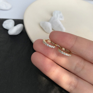 Универсальные серьги S925 из стерлингового серебра Flash Diamond Серьги Простая Пряжка для ушей Элегантные Модные женские сладкие бриллиантовые круглые серьги