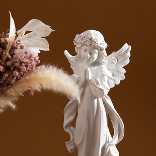 Cross-border European-style retro flower fairy cute angel resin decorations bedroom study girl heart crafts ornaments