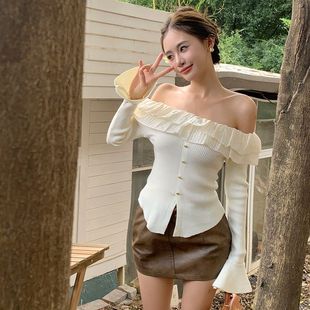 French-style elegant contrast color stitching long-sleeved top women's autumn chic ruffled off-neck bell sleeve sweater