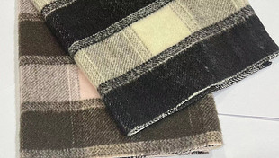 Woolen Woolen Spot Long Hair Large Plaid Coat Clothing/shoes and Hats/bag Fabric Shaoxing Fabric