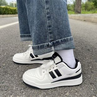 2023 Winter new student casual cotton and thickening warm board shoes fashionable ins Street shooting Harajuku versatile couple shoes