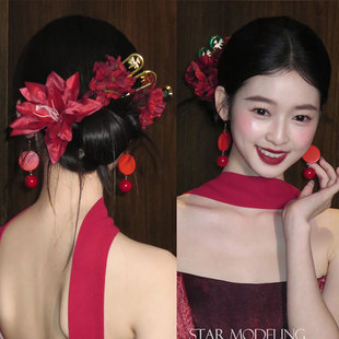 Retro Red Lily Flower Hairpin Simulation Flower Pure Desire Wind Atmosphere White Temperament Side Clip New Year Hair Accessories