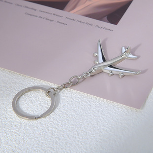 Cross-border metal creative Boeing civil aircraft three-dimensional key chain aviation model small pendant souvenir key chain