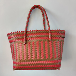 Red and Green Woven Bag 2024 Summer Contrast Color Stitching Handbag Women's Casual Holiday Beach Bag Vegetable Basket Bag