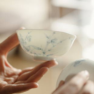 Hand-painted blue and white bowl with engraved underglaze color