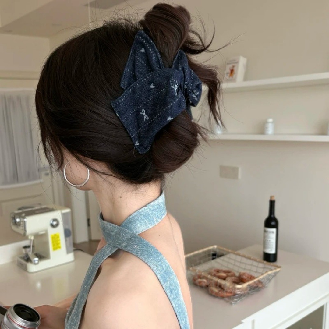 Bow Love Denim Triangle Clip Women's New High-End Hair Clip Shark Clip on the Back of the Head