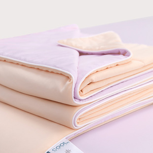 Class a Small Ice Core Summer Cooling Quilt, Thin Quilt, Air Conditioning Quilt, Double Ice Silk Quilt, Suitable for Sleeping Naked, Machine Washable