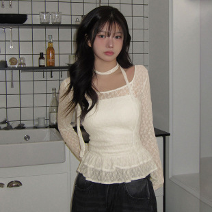 2025 French Pure Desire Lace Cake Double Hem T-shirt Women's Perspective Light Square Neck Inner Pleated Top Spring