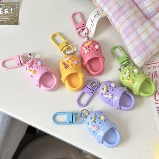 Cute Cave Shoes Keychain Fun Cartoon Simulation Slippers Pendant Couple Girlfriend Schoolbag Accessories Gift Gift