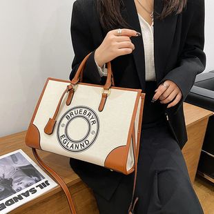 Large Capacity Tote Bag Women's 2024 New European and American Retro Shoulder Bag Fashion Printed Canvas Bag Portable Crossbody Bag