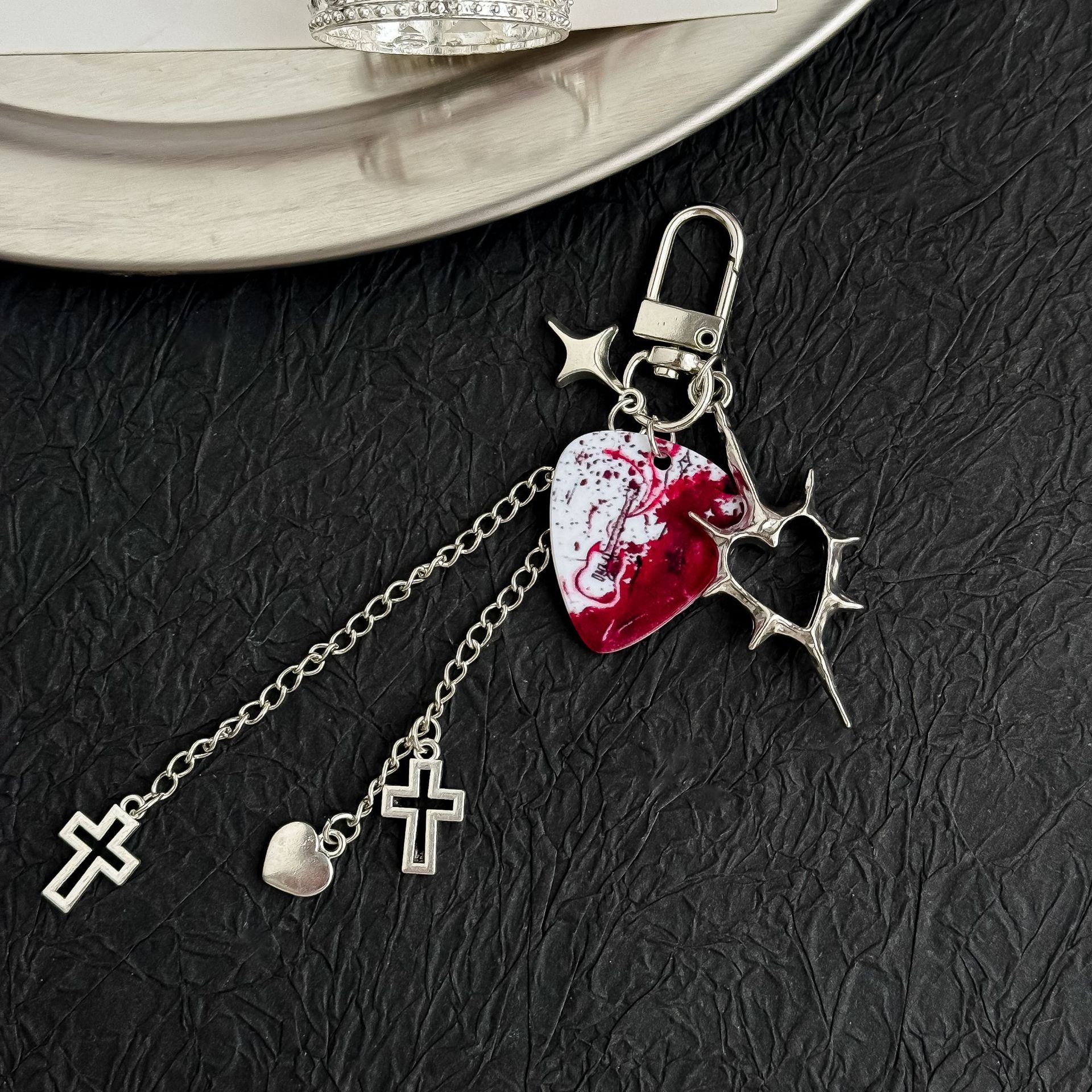 New Simple Love Heart Keychain Pendant, Punk Style Cross Bag Charm, Phone Chain, Personalized Accessory Small Pendant